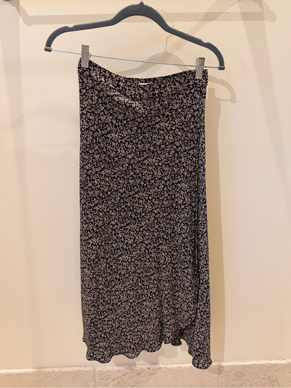 Flynn Skye Black Floral Midi Skirt - Women's